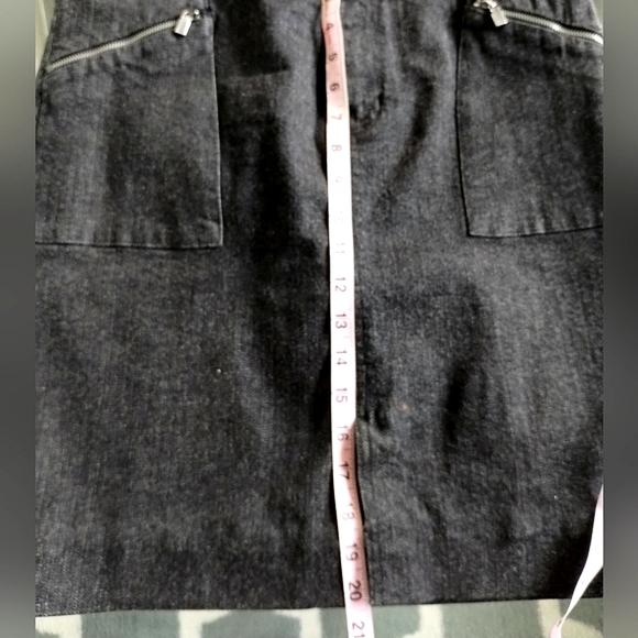 Ralph Lauren Denim Skirt with zip pockets - Picture 6 of 8
